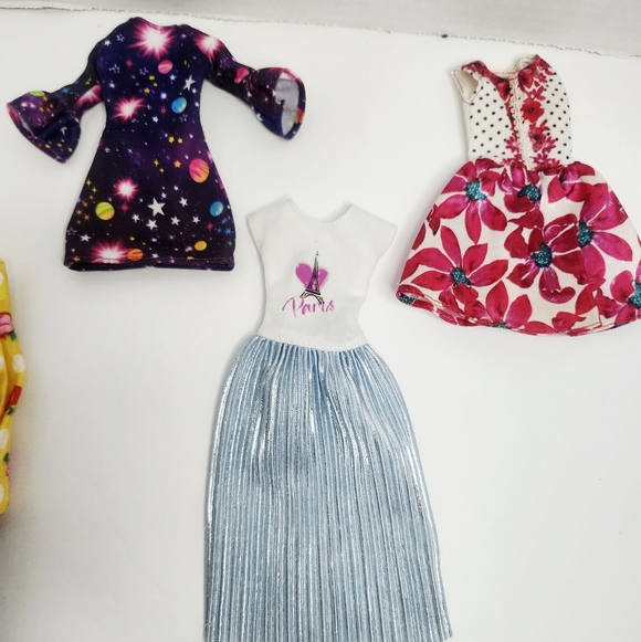 Barbie - Picture 3 of 7